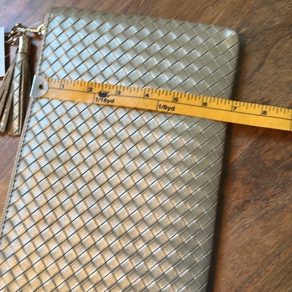 NWT VIRGINIA WOLF Mimi Curateur Clutch - Gold Vegan Metallic Leather‎ - Picture 9 of 10